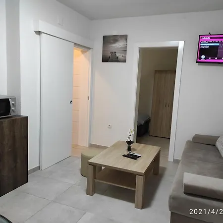 Apartmani Quattro Starigrad Paklenica Exterior photo