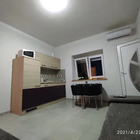 Apartmani Quattro Starigrad Paklenica Exterior photo